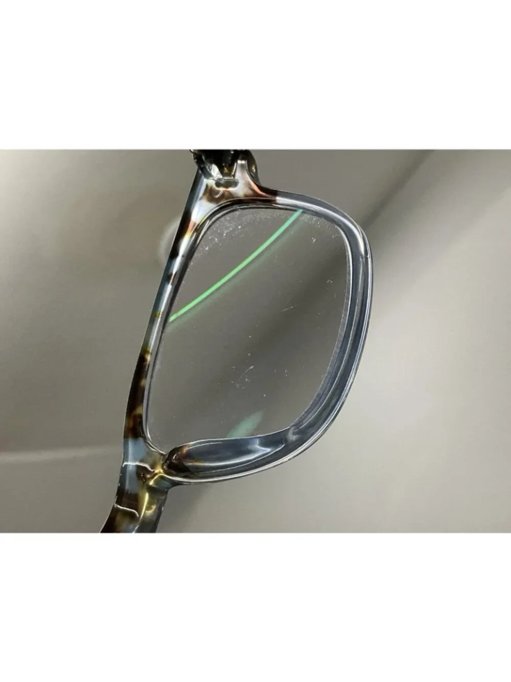 Peepers frame very